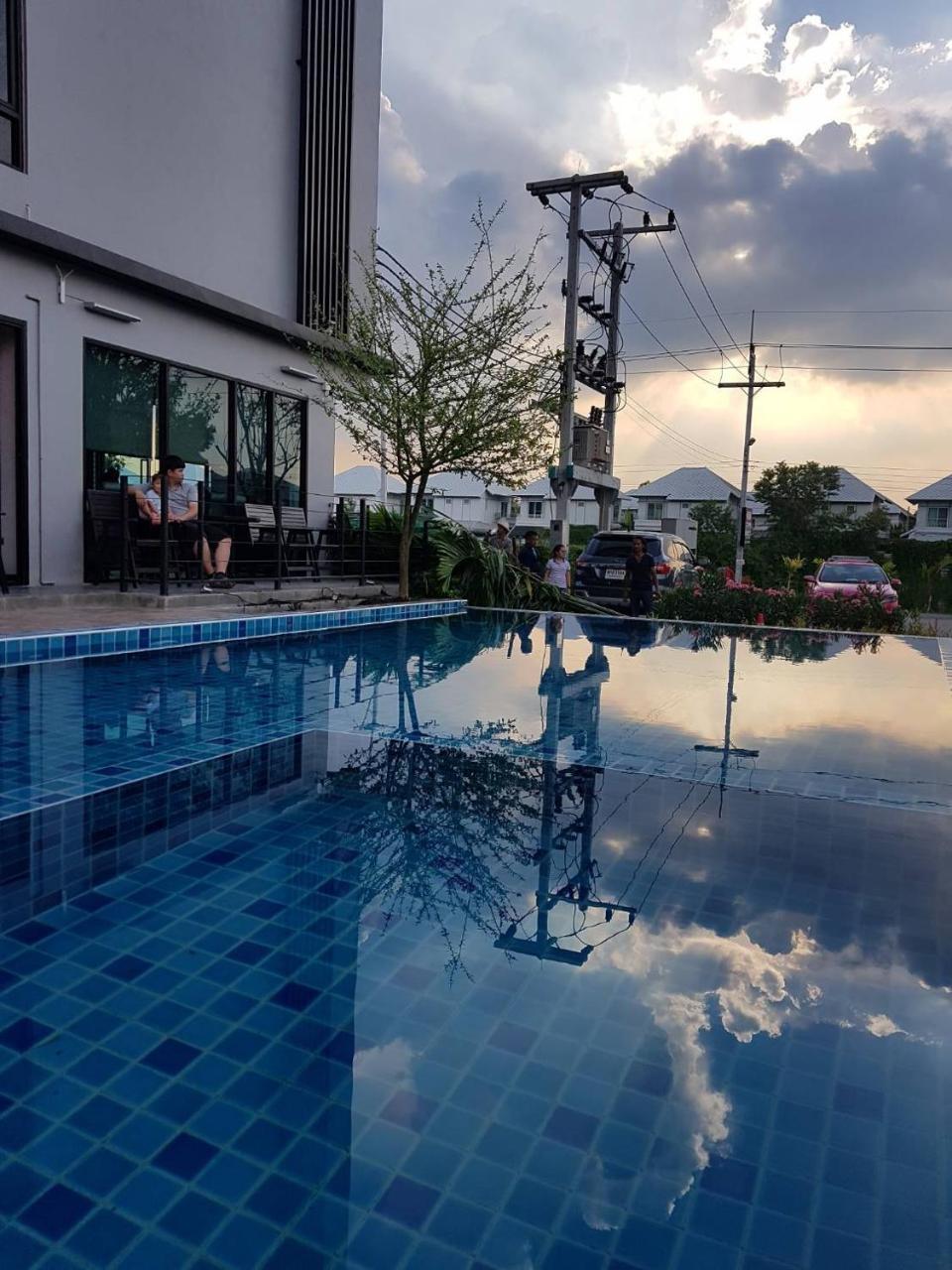 Bangkok Boutique Resort Rangsit Pathum Thani Exterior foto