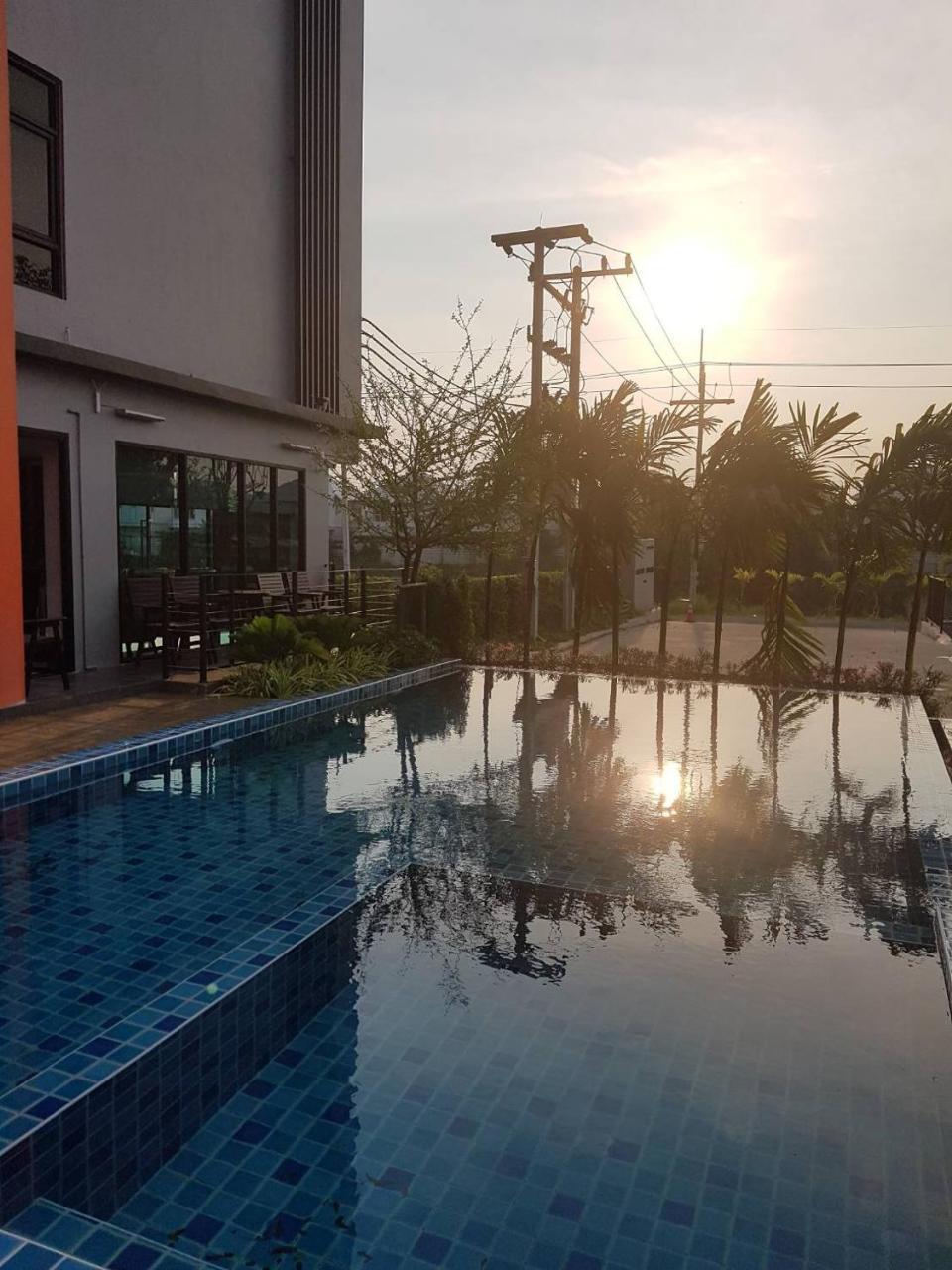 Bangkok Boutique Resort Rangsit Pathum Thani Exterior foto
