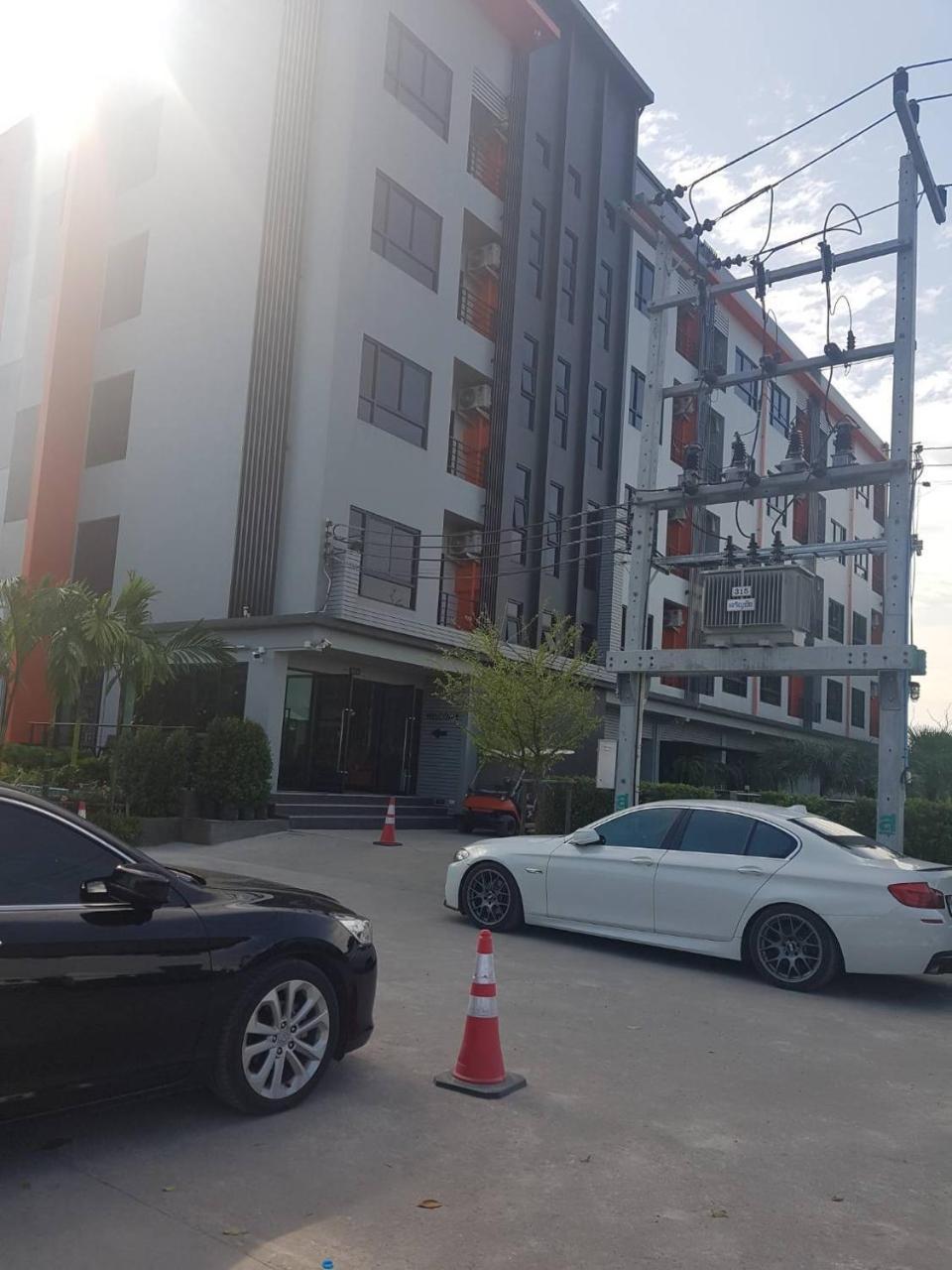 Bangkok Boutique Resort Rangsit Pathum Thani Exterior foto